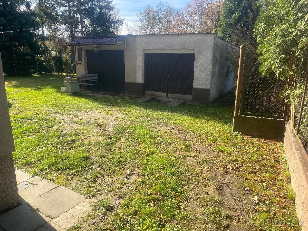 Garáže, Ostrava, 716 00