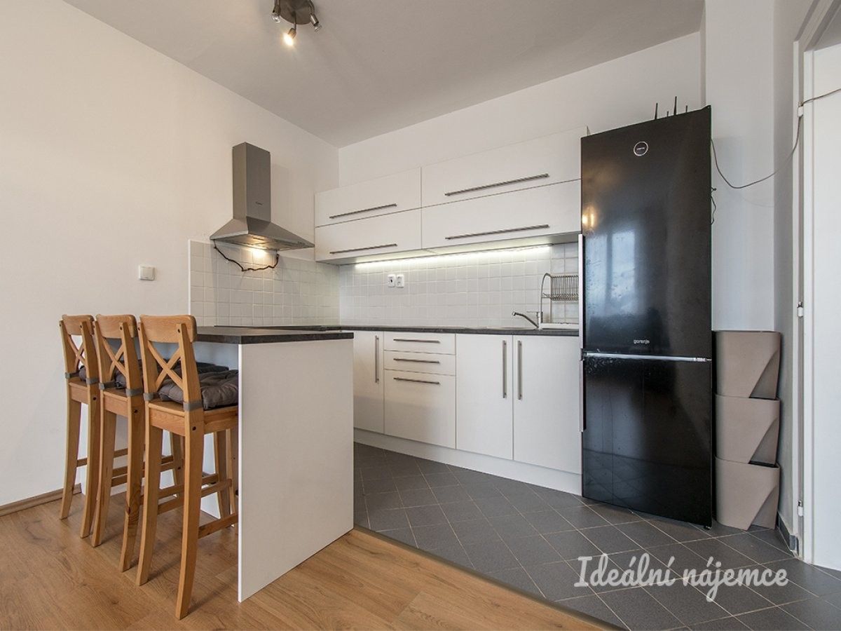 Pronájem byt 2+kk - Štúrova, Praha, 39 m²