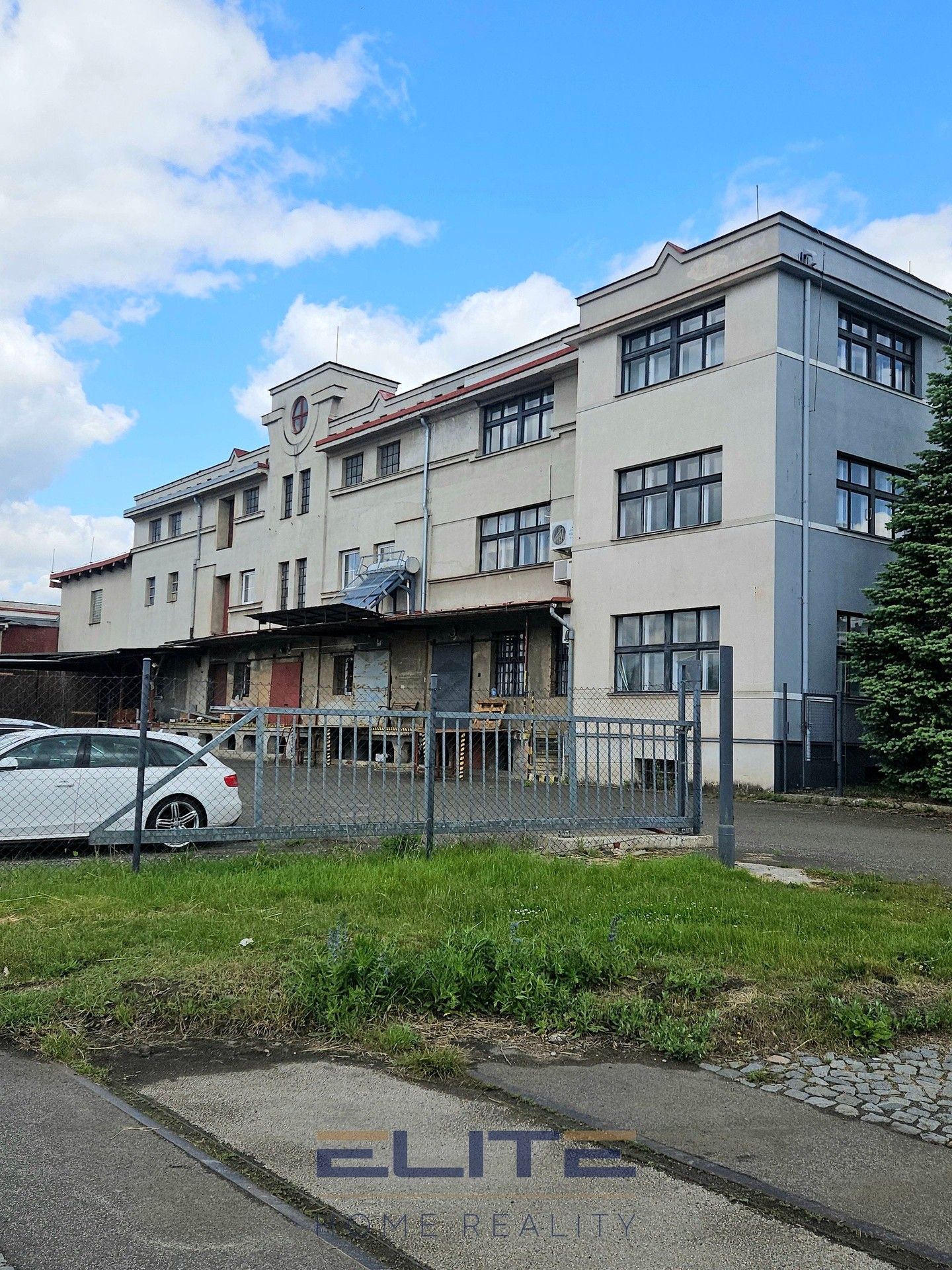 Obchodní prostory, Krátká, Turnov, 300 m²