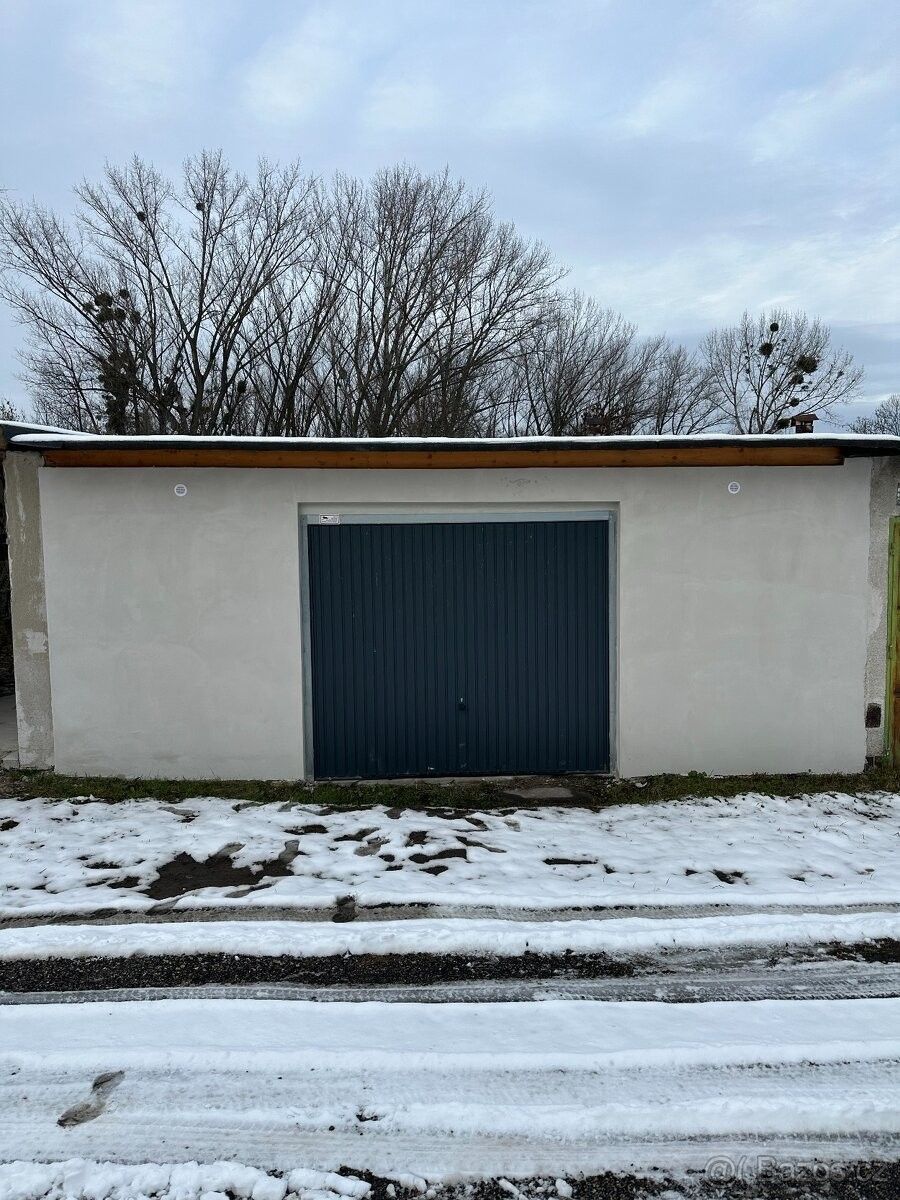 Garáže, Ostrava, 710 00