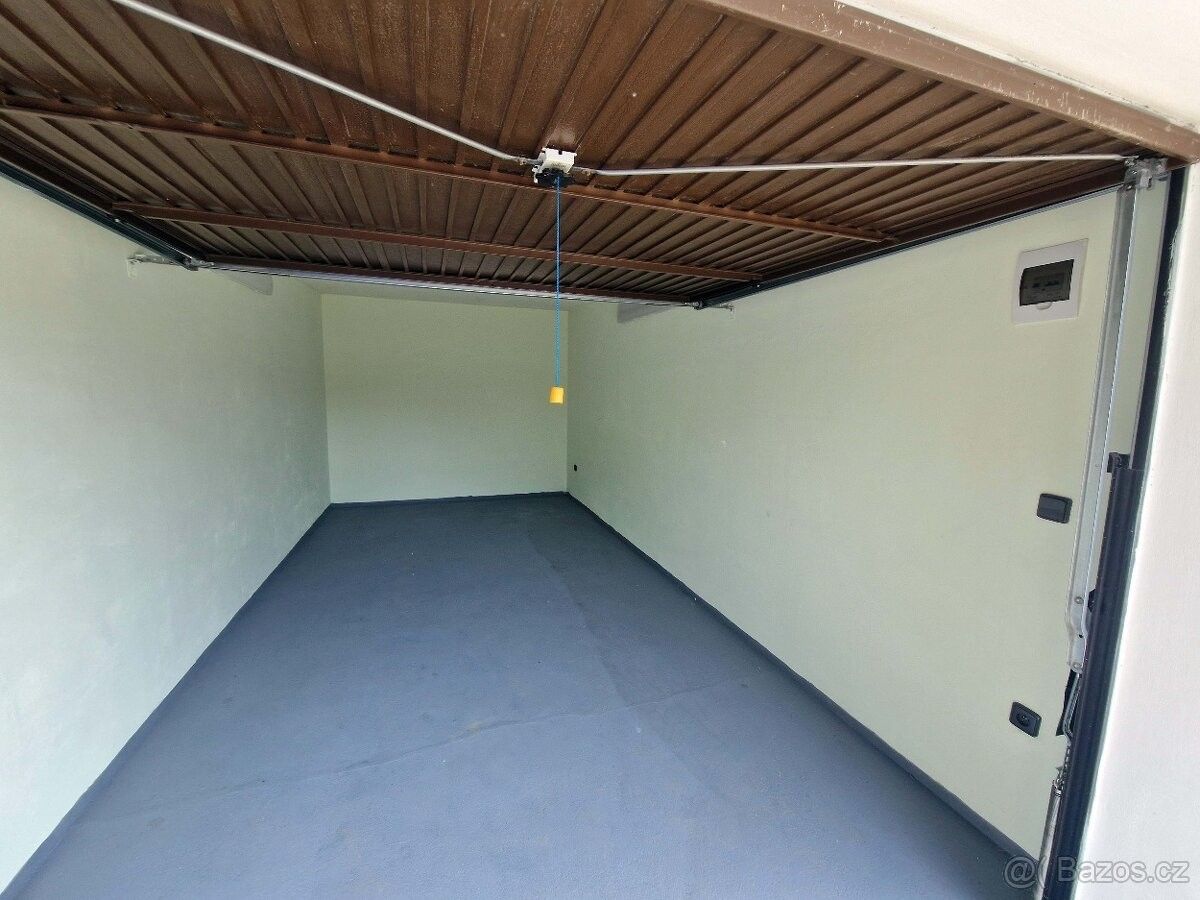 Garáže, Krnov, 794 01