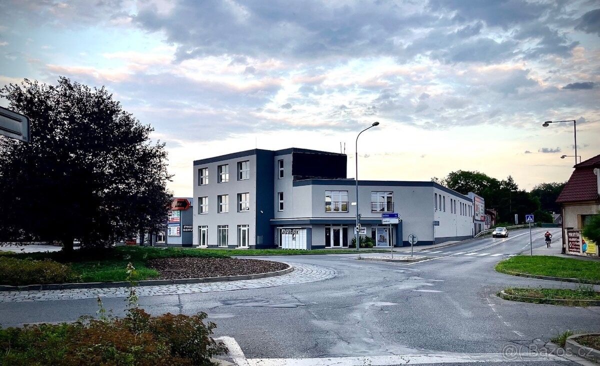 Obchodní prostory, Chrudim, 537 01, 92 m²