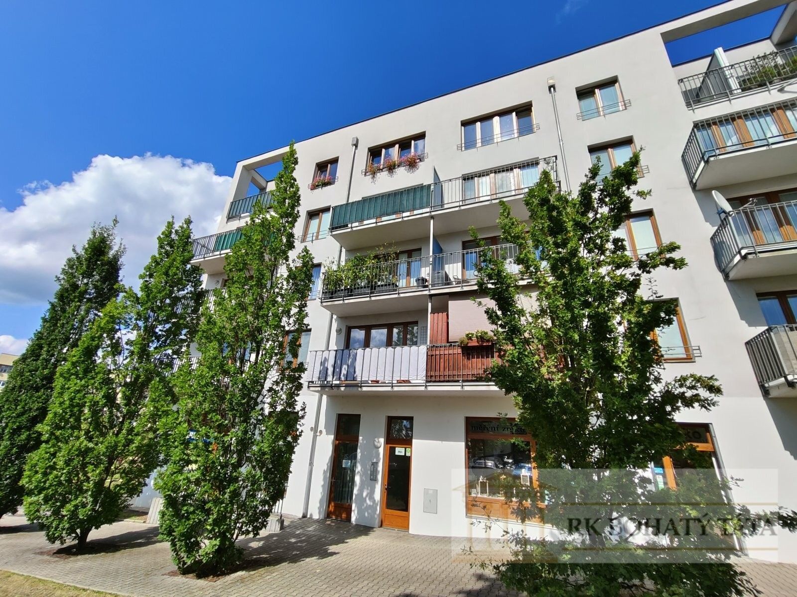 2+kk, Elišky Přemyslovny, Praha, 65 m²