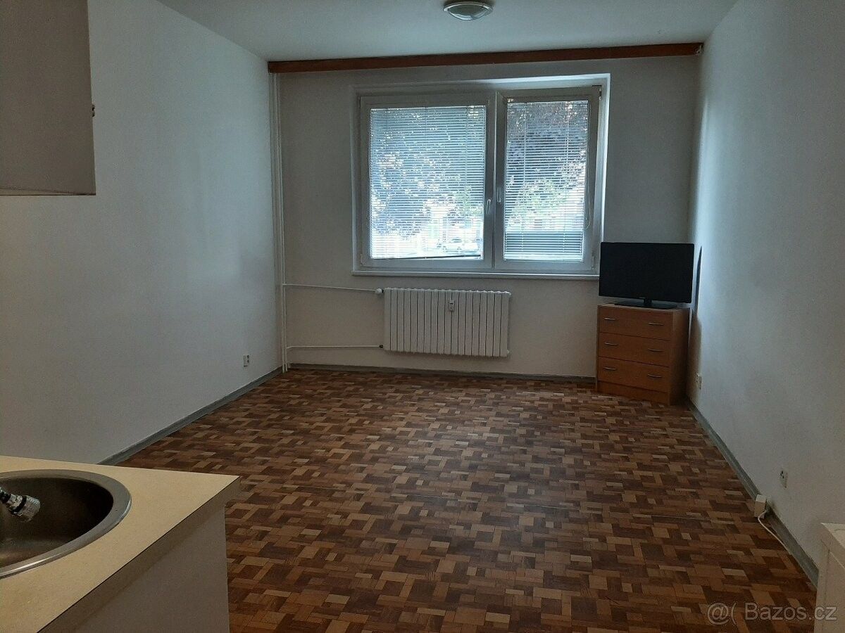 Pronájem byt 1+kk - Zlín, 760 05, 29 m²