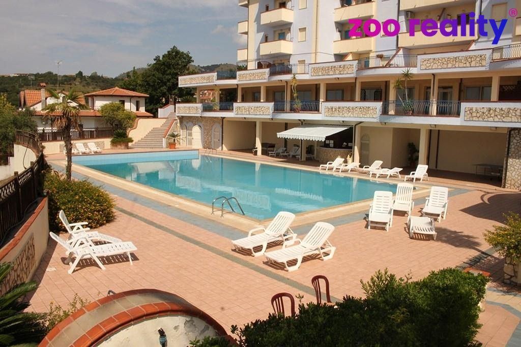 Byty, 987 66, Zahraničí