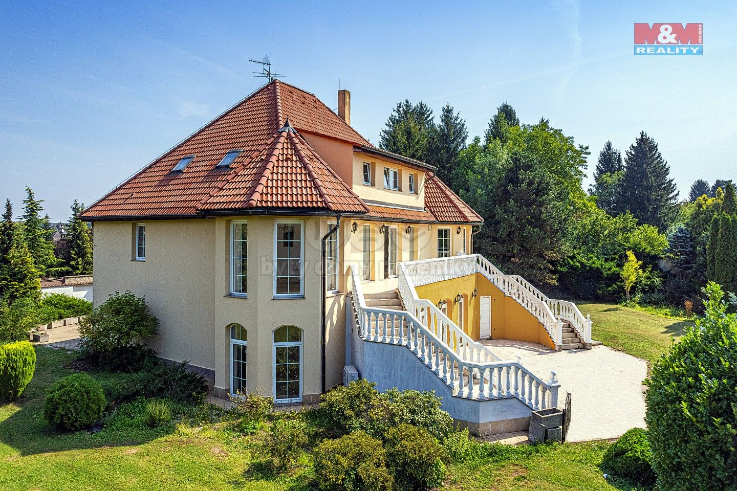 Prodej rodinný dům - Mozartova, Říčany, 395 m²