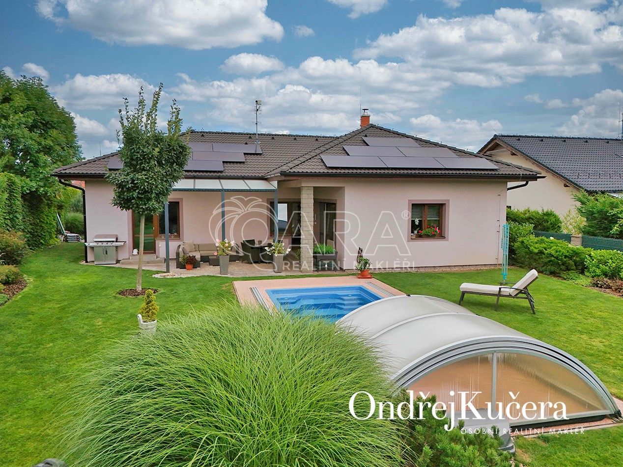 Prodej rodinný dům - K Jahodovce, Kostelec nad Labem, 140 m²