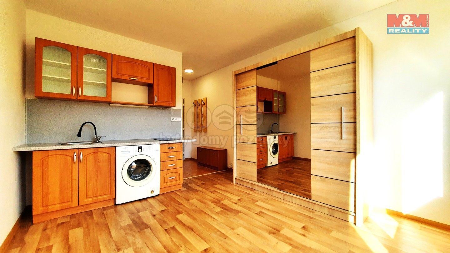 Pronájem byt 1+kk - Východní, Karlovy Vary, 21 m²