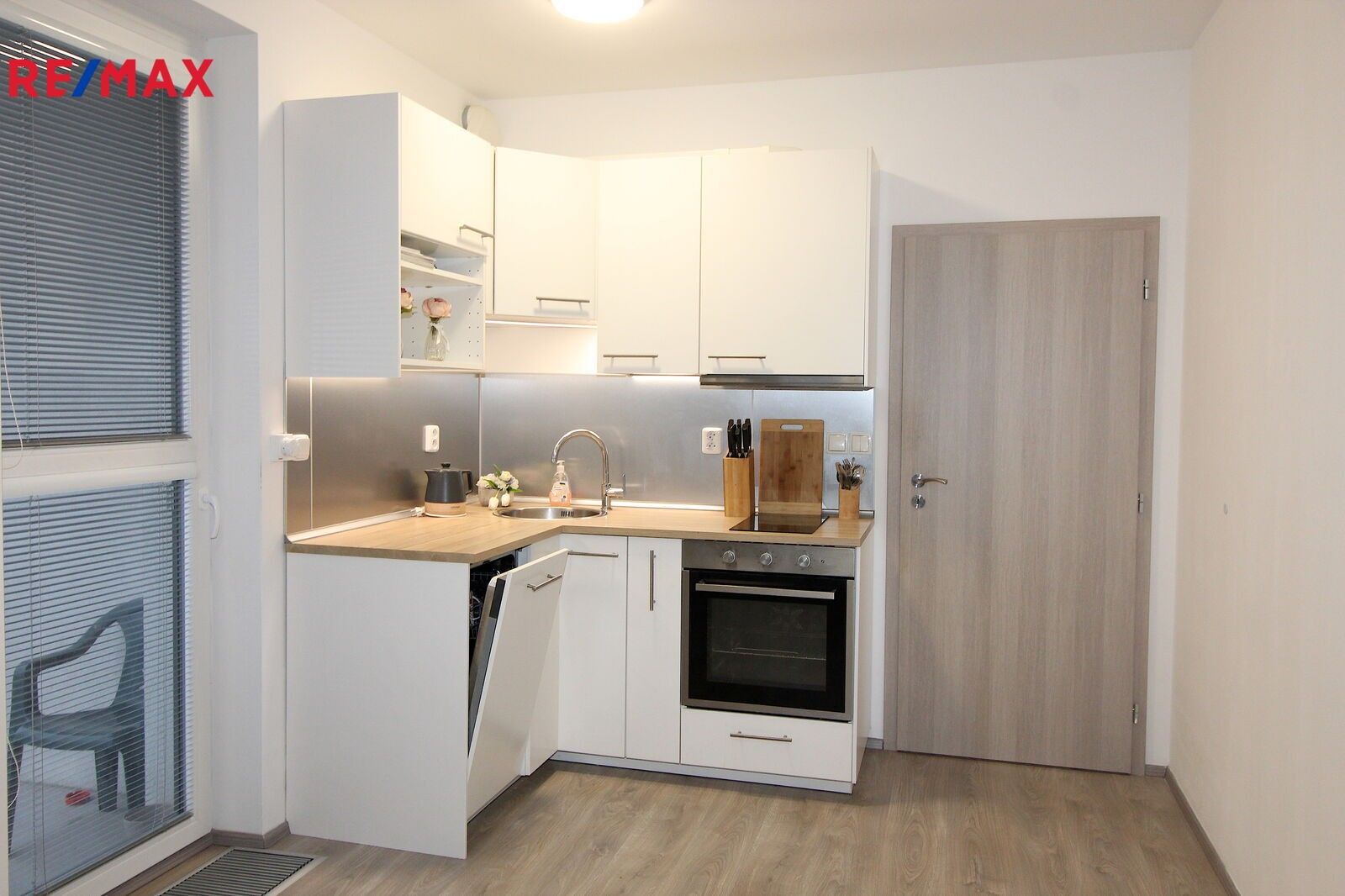 1+kk, Horolezecká, Praha, 31 m²