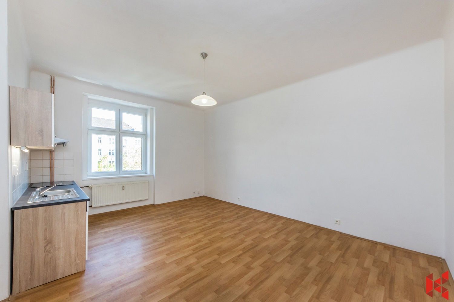 1+kk, Tusarova, Praha, 27 m²