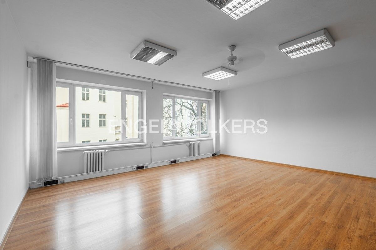 Pronájem kancelář - Ječná, Praha, 30 m²