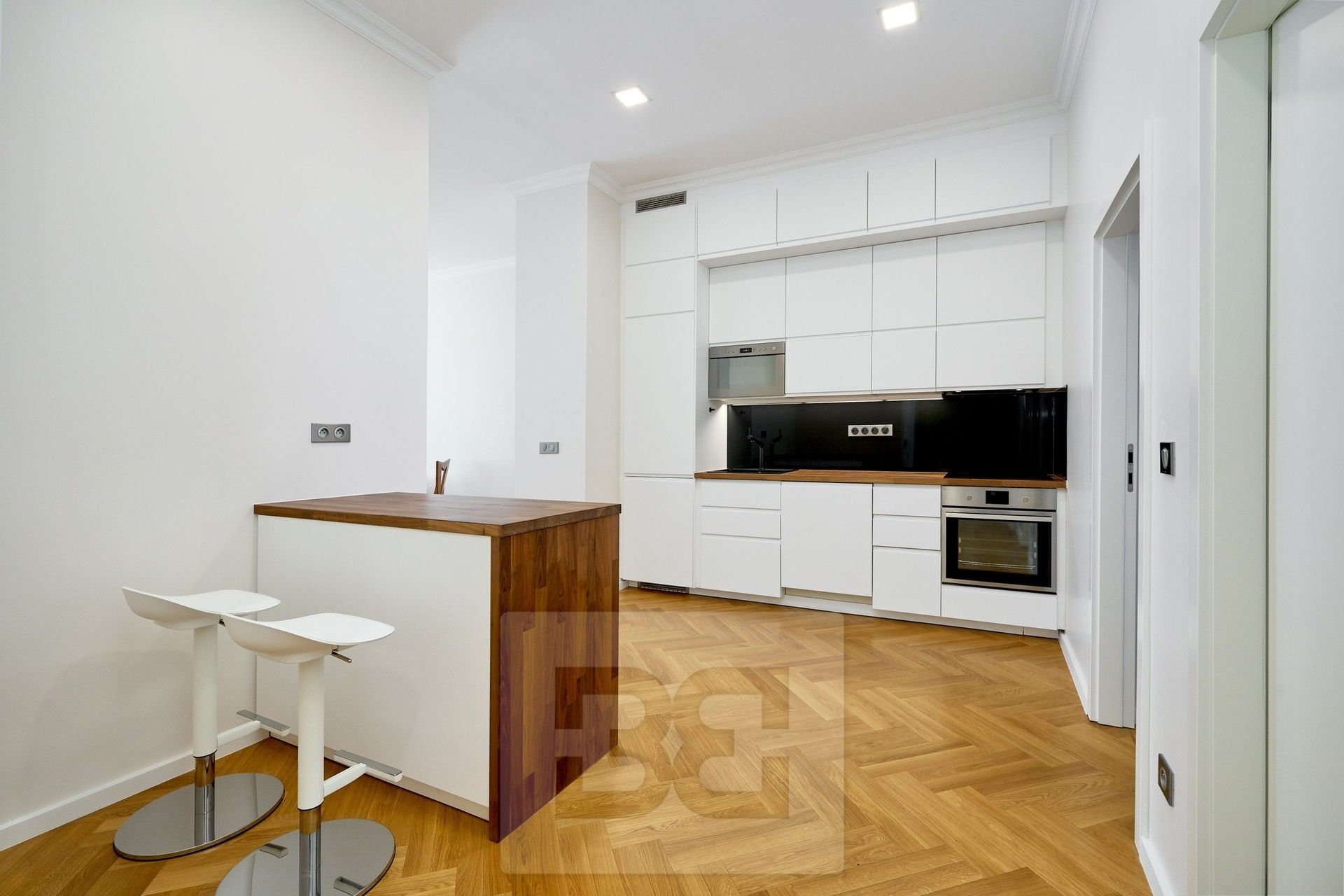 Prodej byt 3+kk - Chodská, Praha, 90 m²