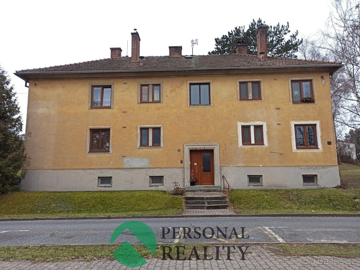 Byty, Chvaletice, 533 12