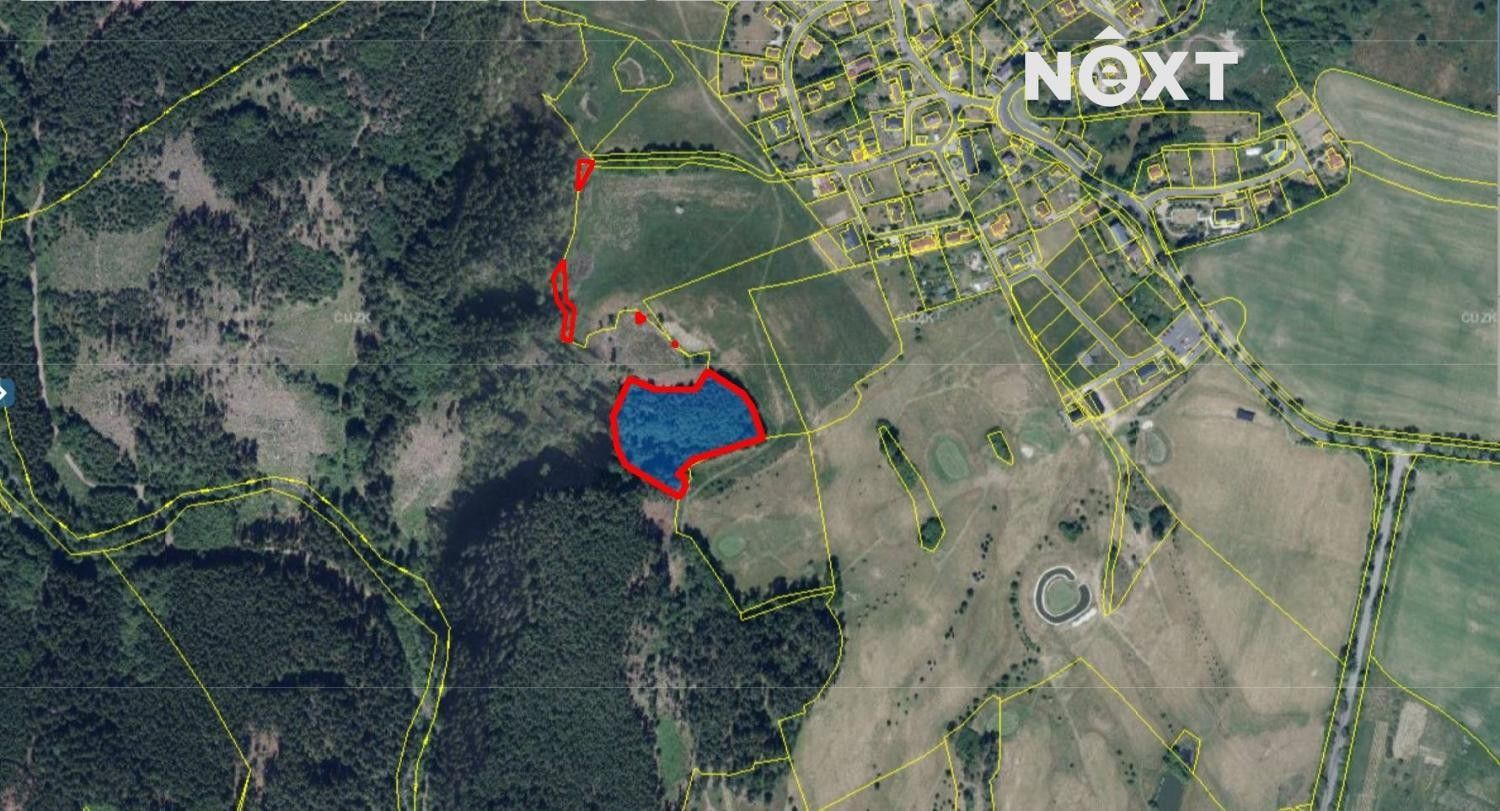 Lesy, Háje, Kolová, 8 922 m²