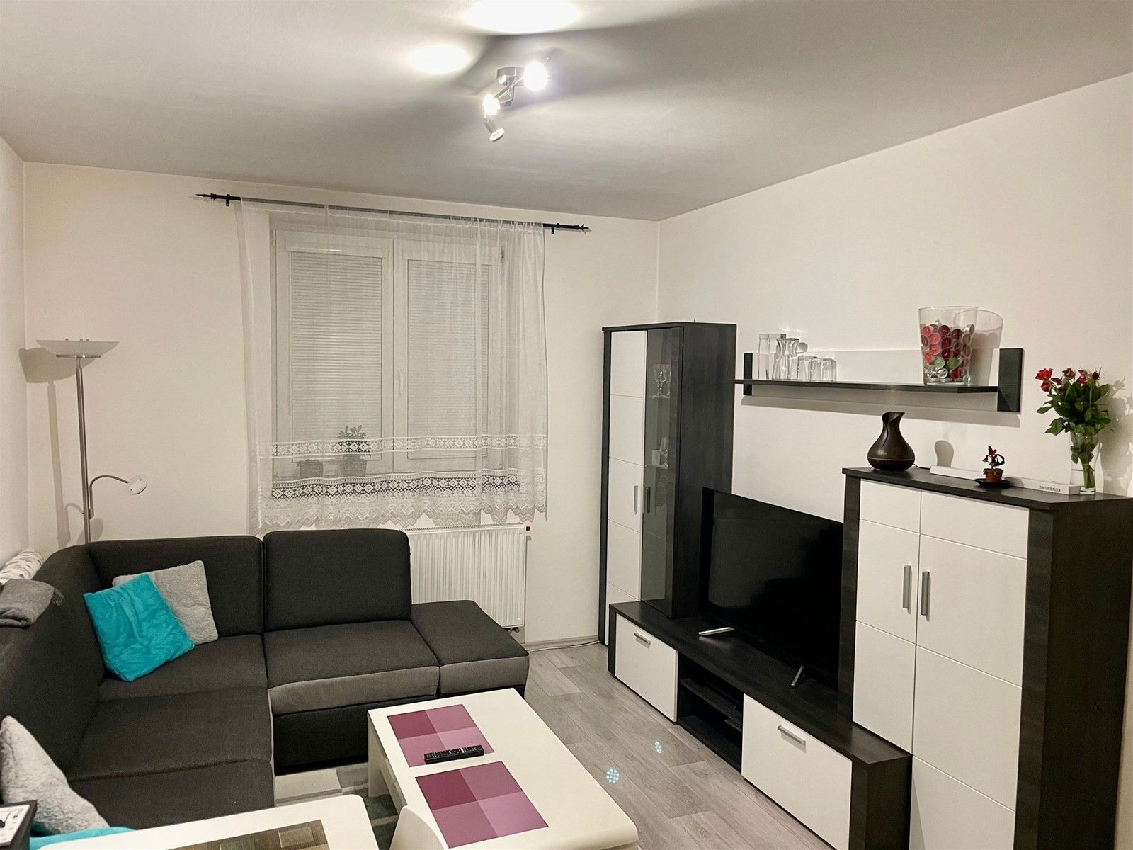 Prodej byt 2+kk - Komenského, Šestajovice, 44 m²