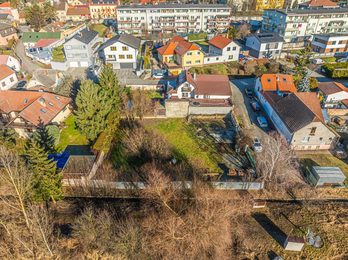 Prodej pozemek pro bydlení - Nad propustí, Praha, 773 m²