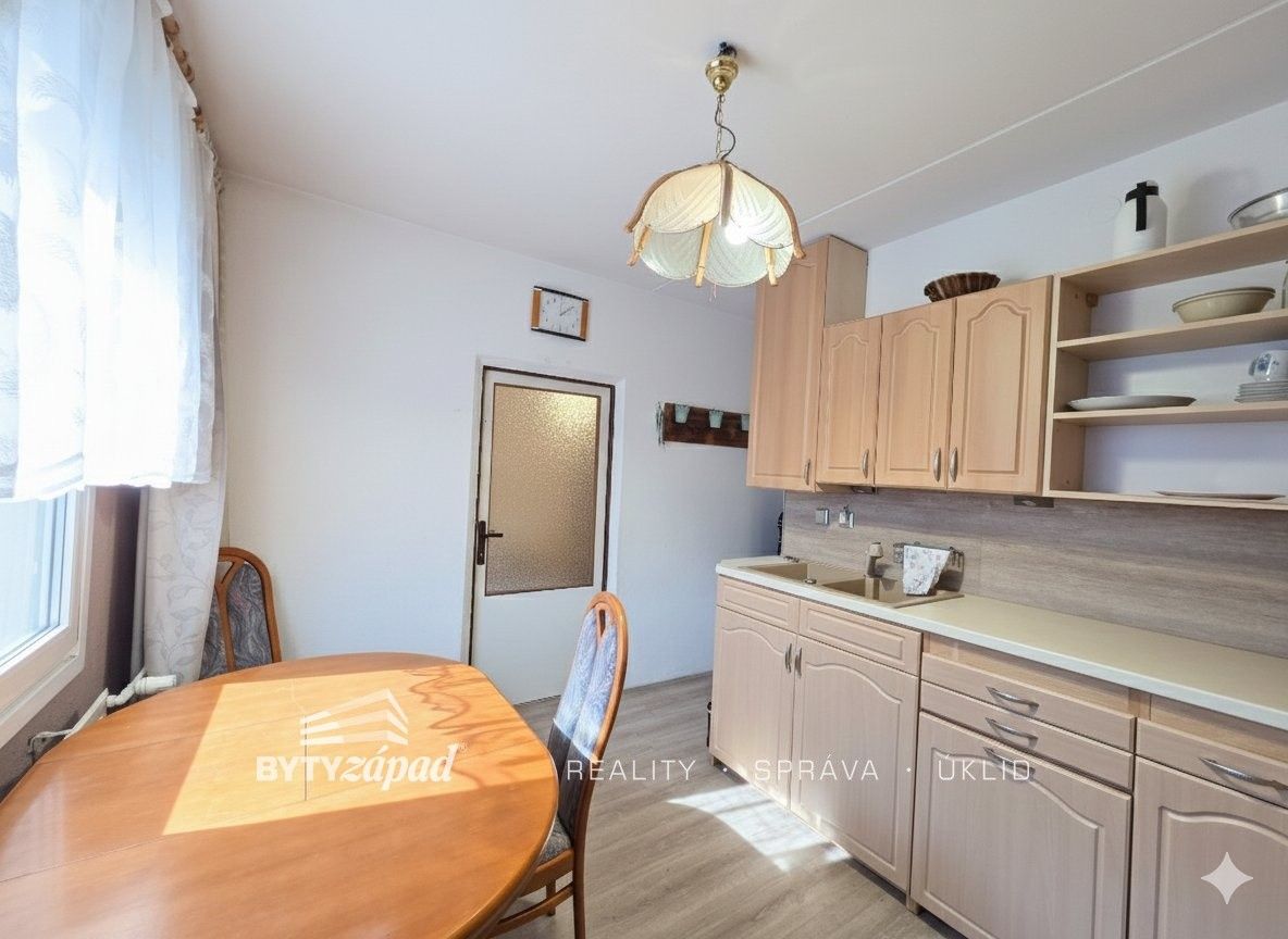 Byty, Nýřany, 330 23