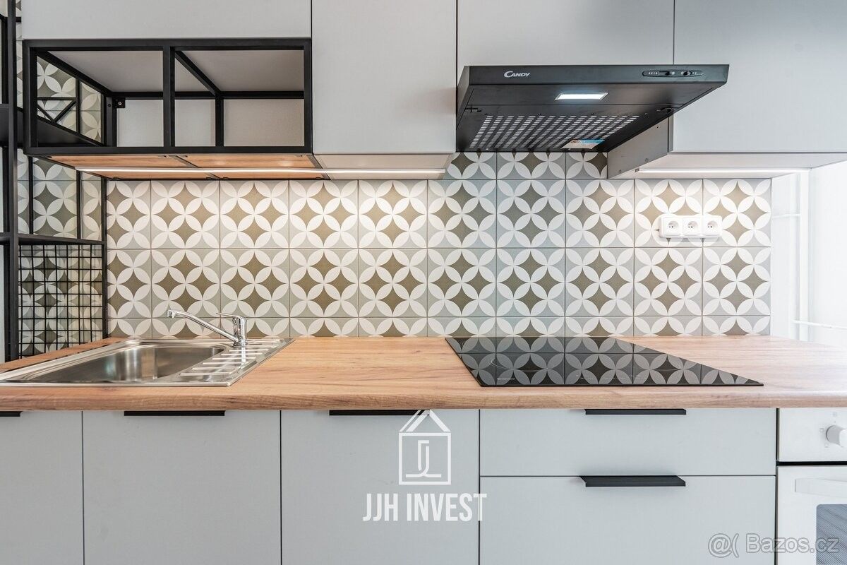 Byty, Loučovice, 382 76