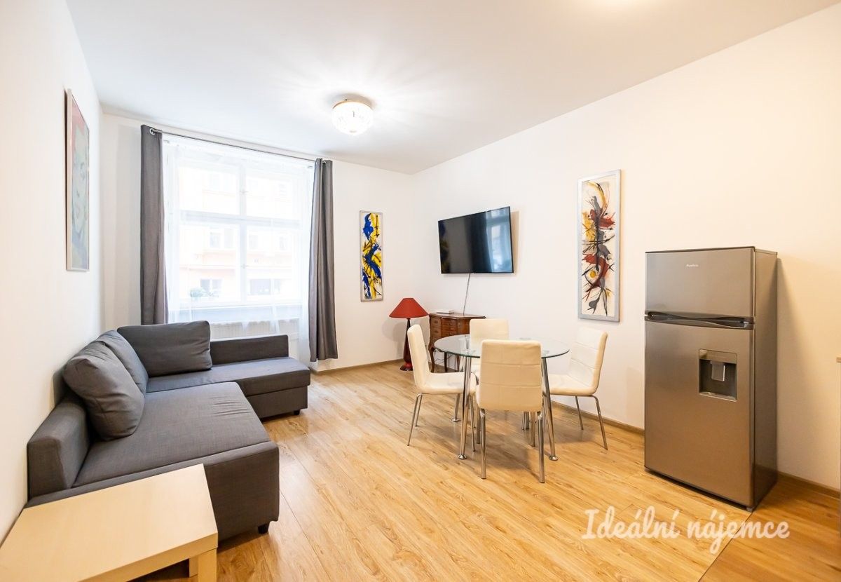 2+kk, Písecká, Praha, 52 m²