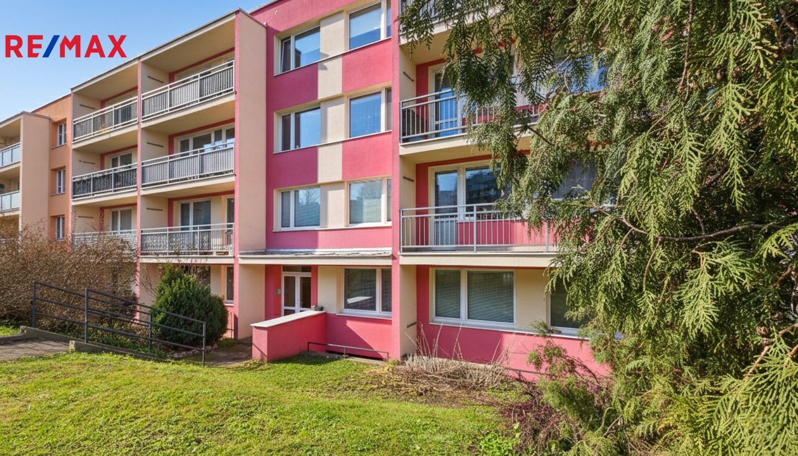 3+kk, Kosmonautů, Mělník, 56 m²