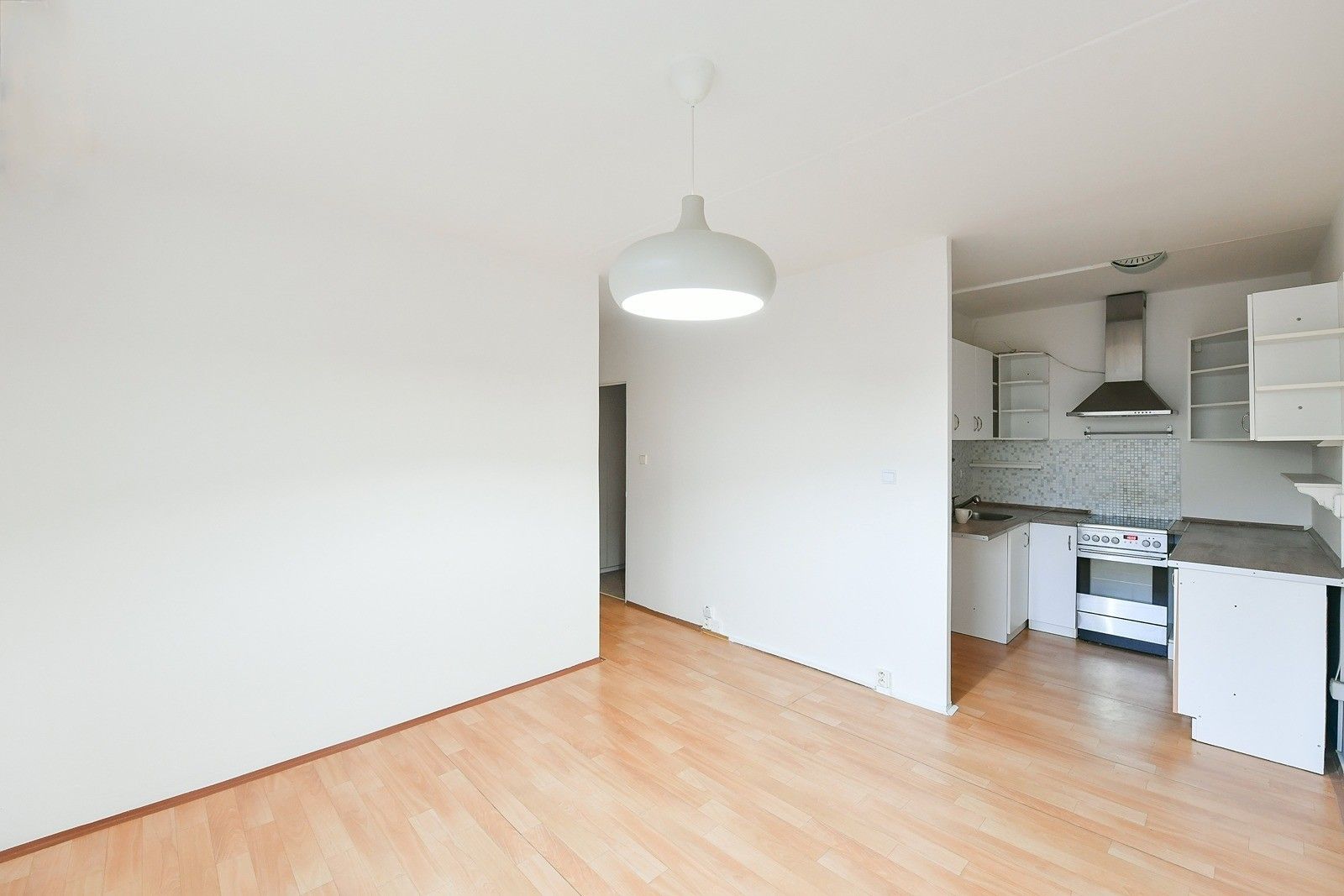 Pronájem byt 2+kk - Vondroušova, Praha, 33 m²