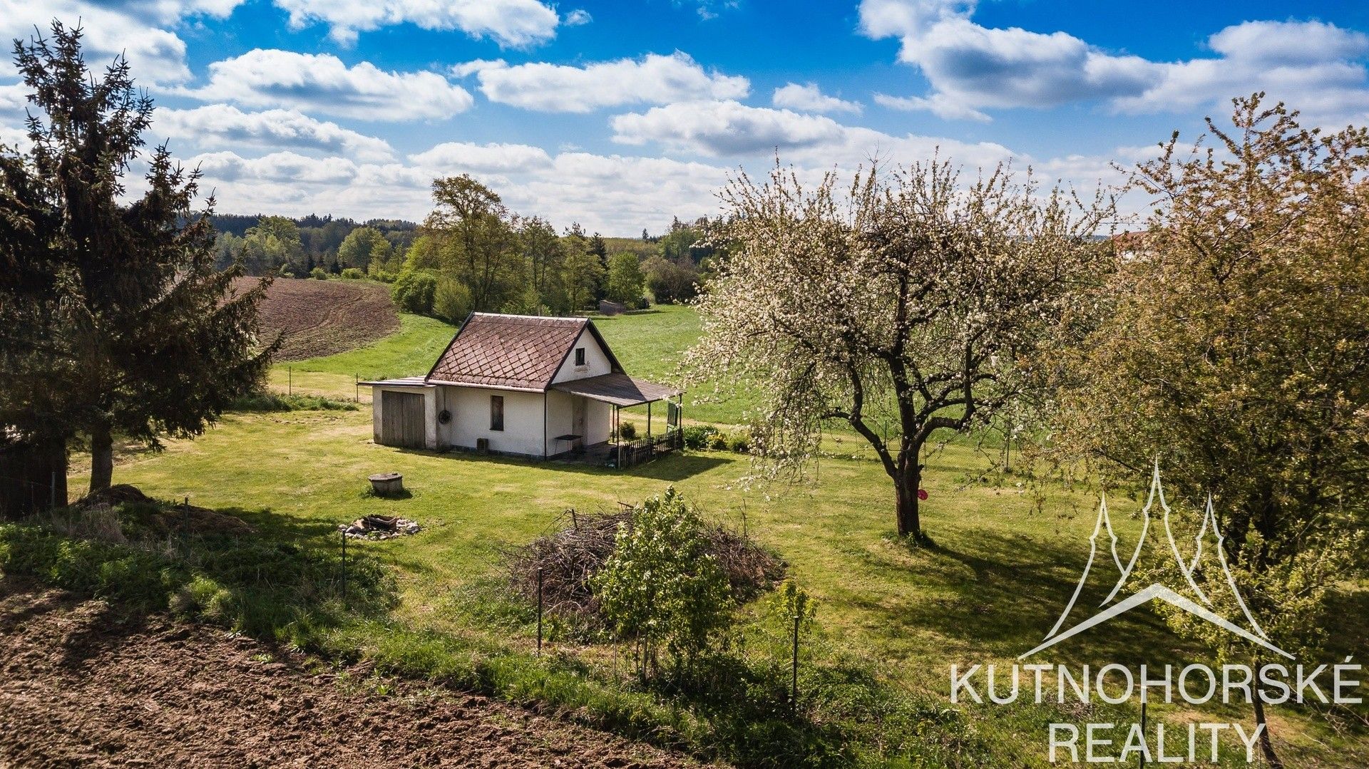 Pozemky pro bydlení, Paběnice, 2 145 m²