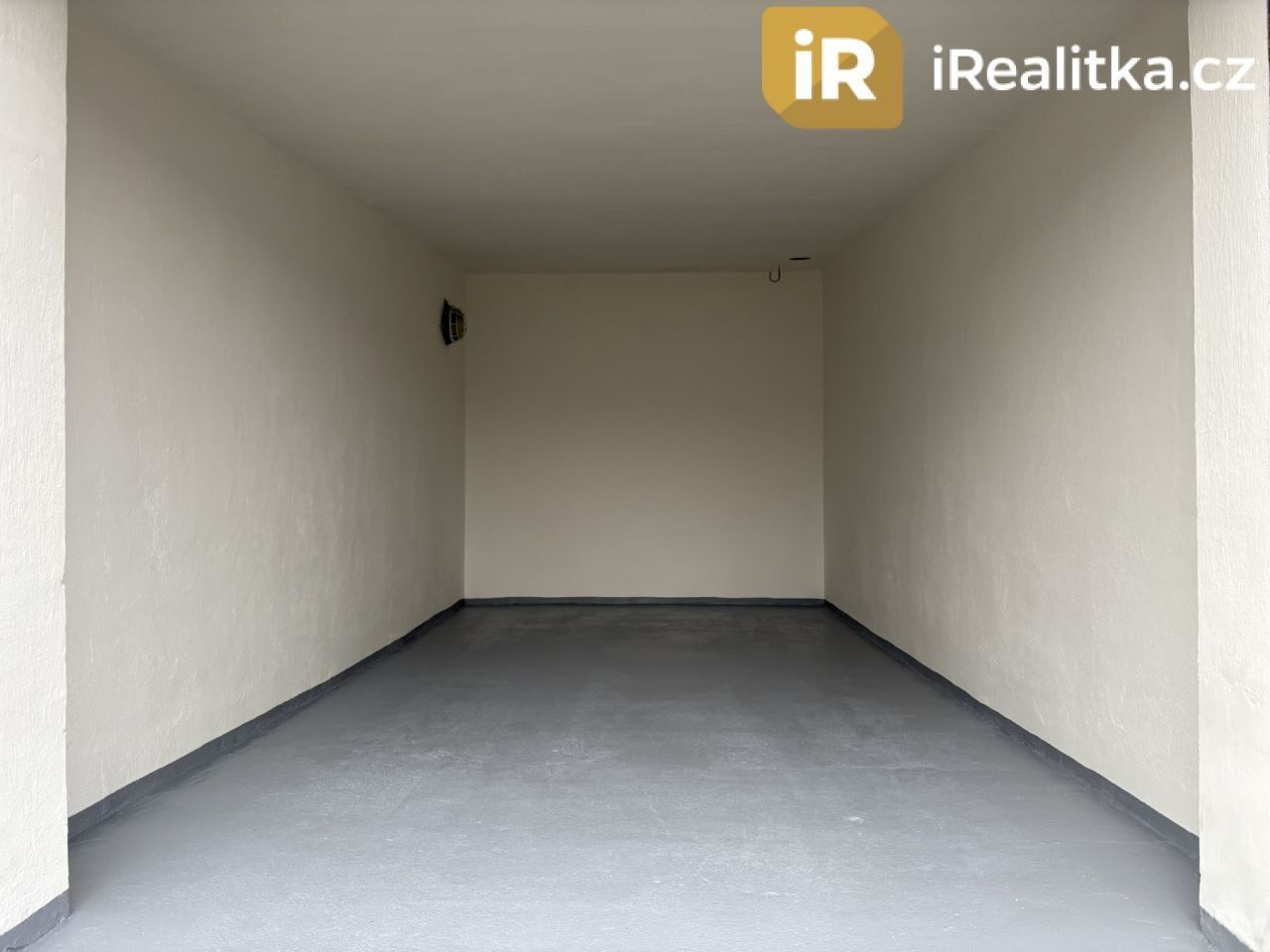 Garáže, Průmyslová, Hodonín, 18 m²