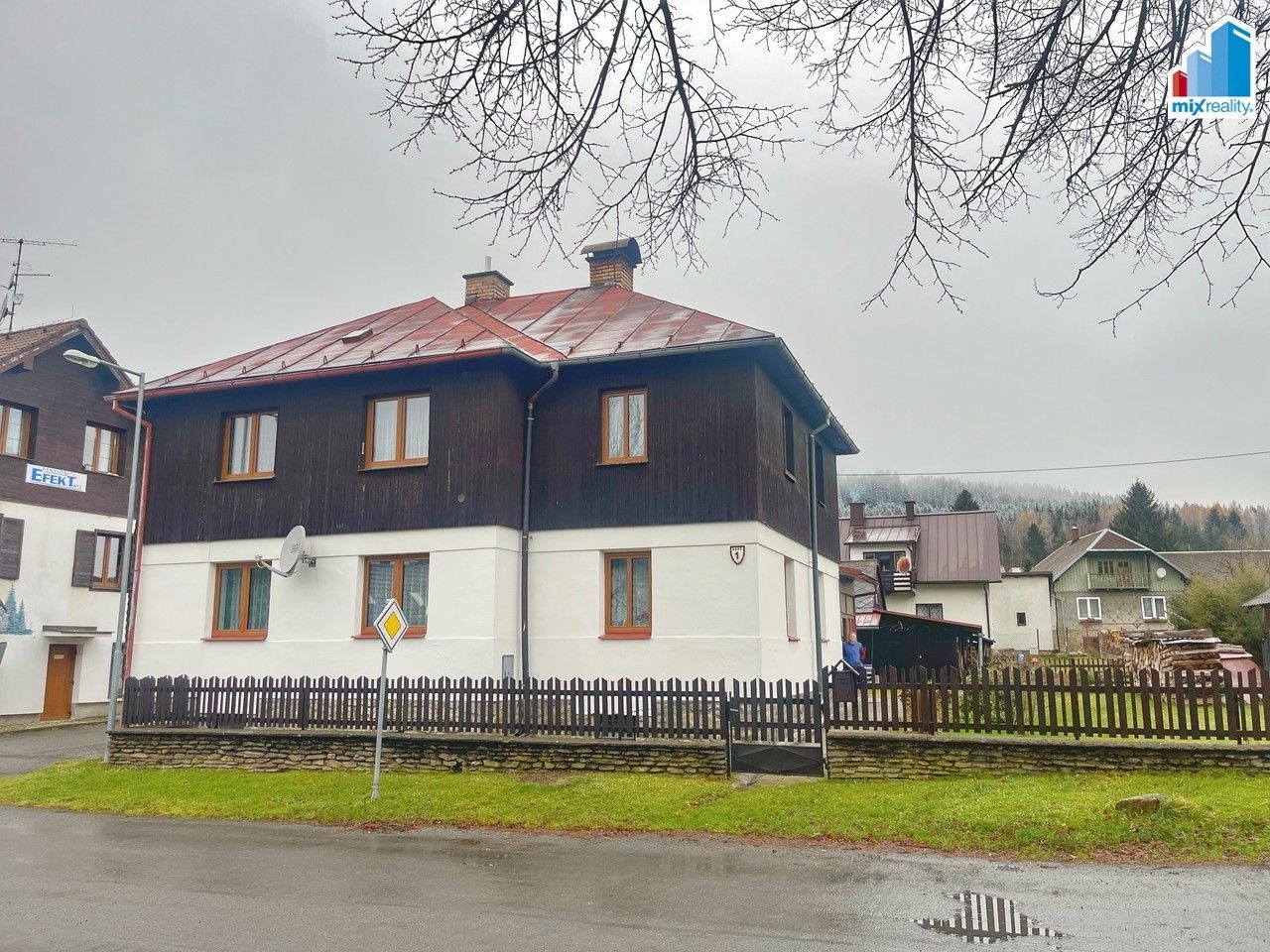 Prodej rodinný dům - Srní, 215 m²