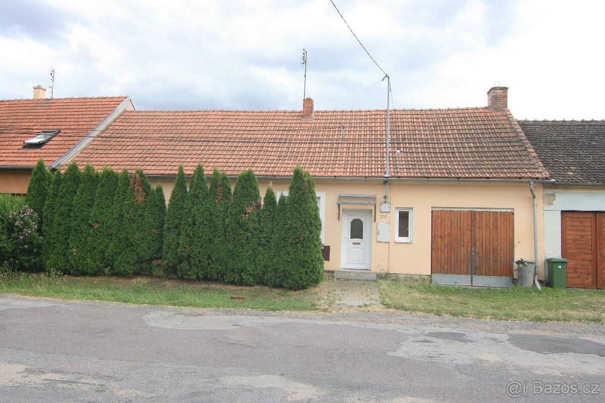 Rodinné domy, Břežany u Znojma, 671 65