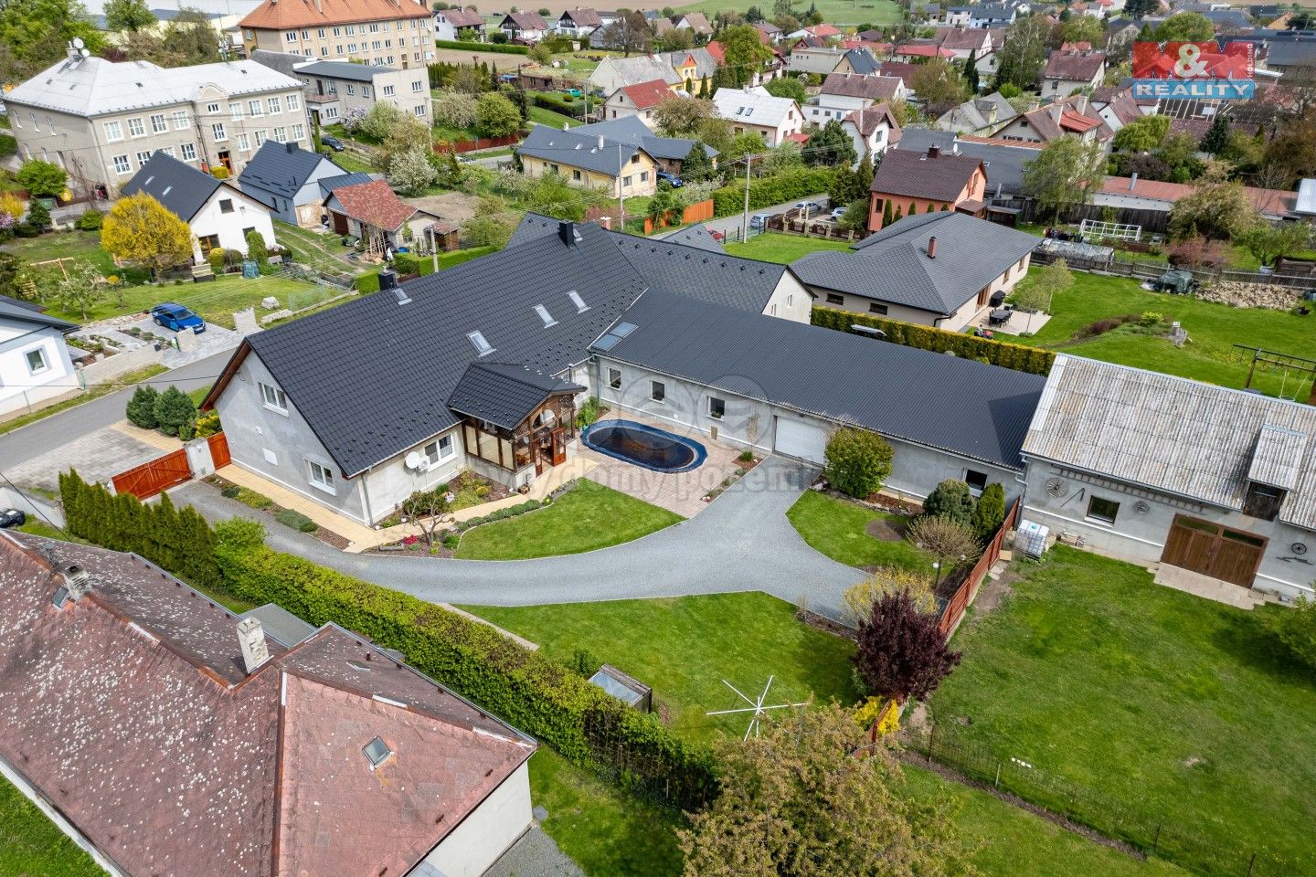 Rodinné domy, Úvalno, 450 m²