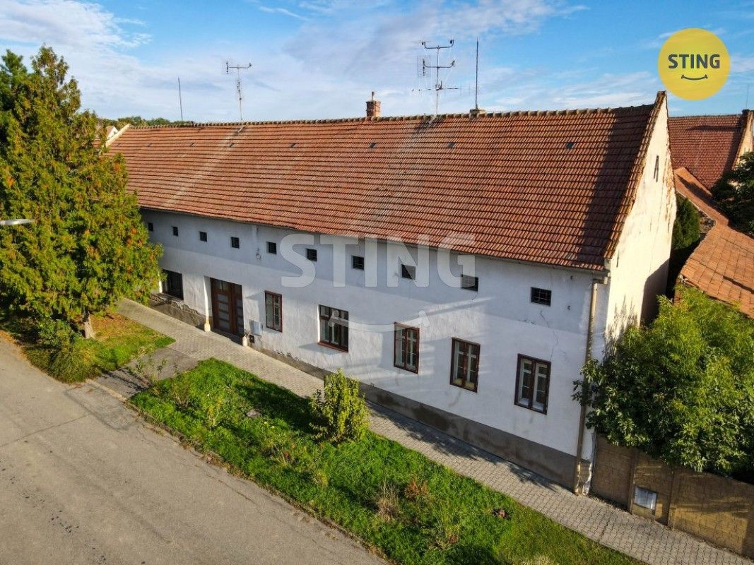 Prodej dům - Zborovská, Podivín, 320 m²