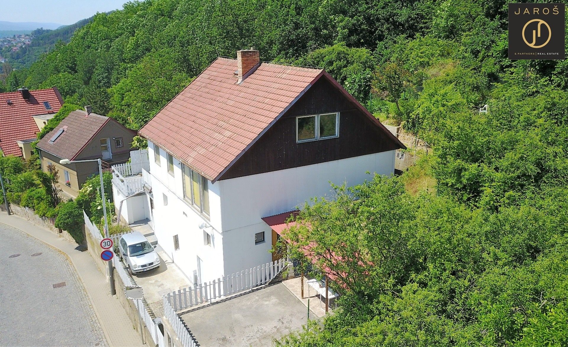 Prodej rodinný dům - Strážovská, Praha, 330 m²