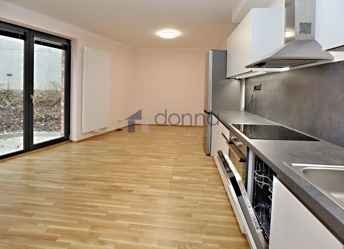 Pronájem byt 2+kk - U Blaženky, Praha, 53 m²