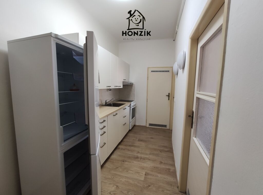 Pronájem byt 2+kk - Štěrboholská, Praha, 56 m²