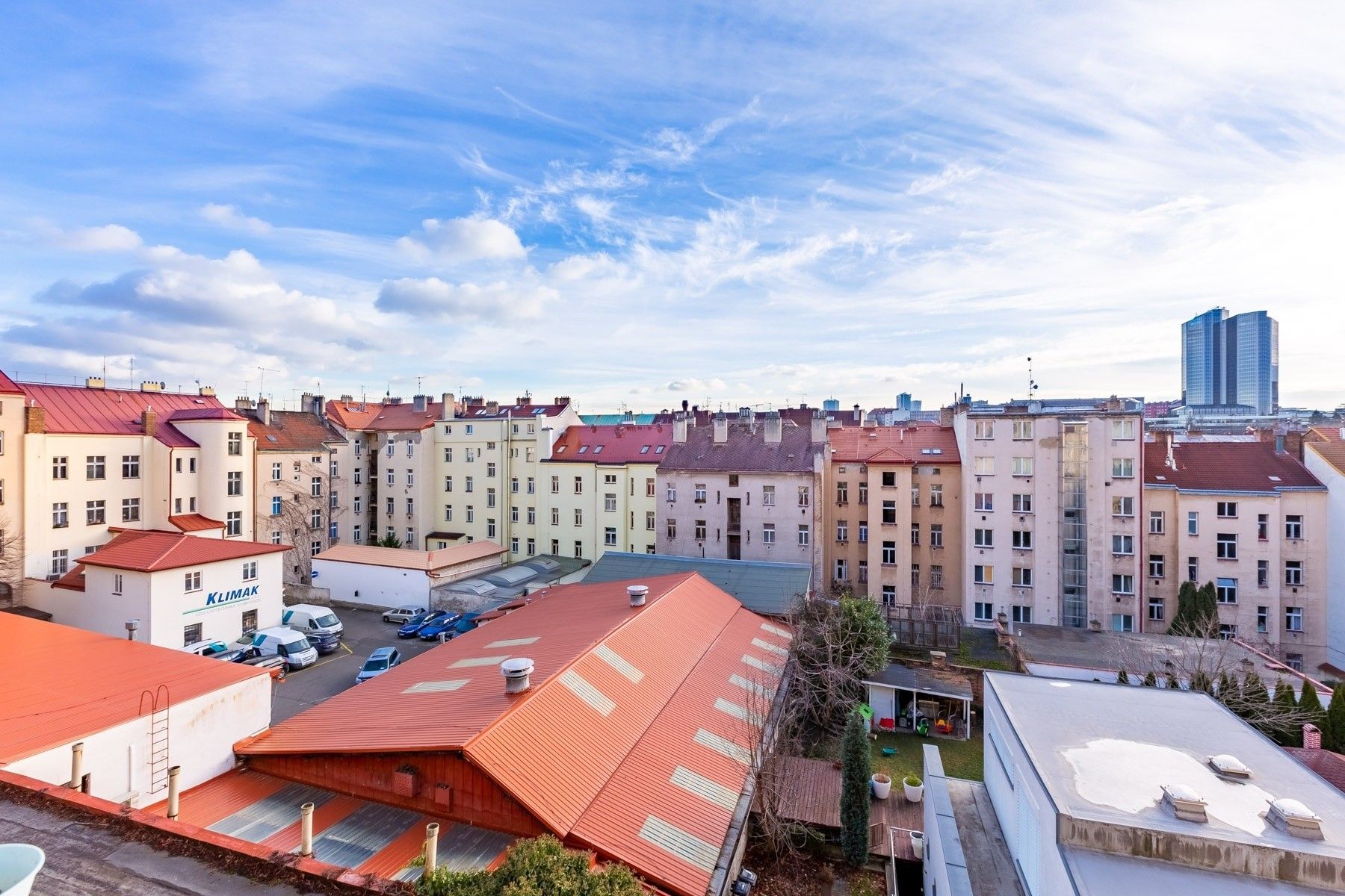 Pronájem byt 2+kk - Bělehradská, Praha, 62 m²