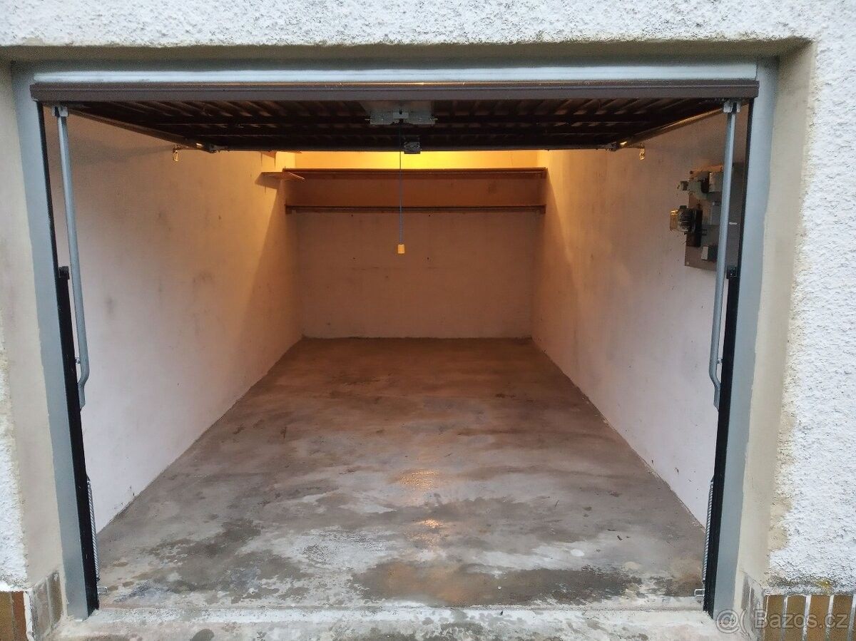Garáže, Plzeň, 312 00
