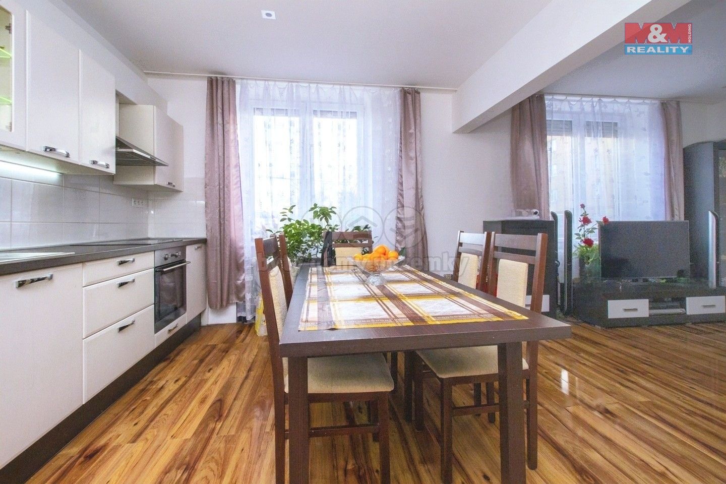 Prodej byt 3+1 - Černokostelecká, Praha, 80 m²