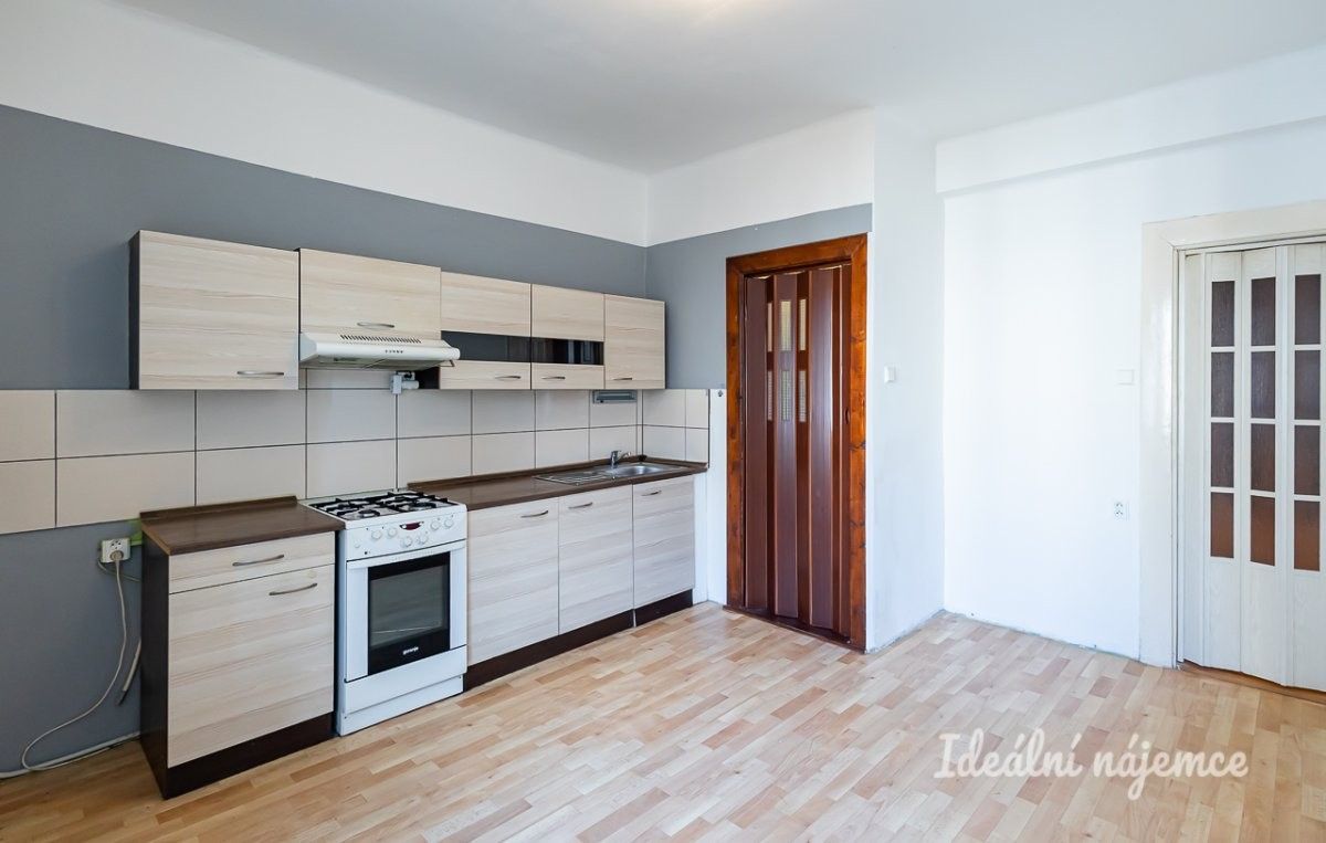 Pronájem byt 2+kk - Jeseniova, Praha, 45 m²