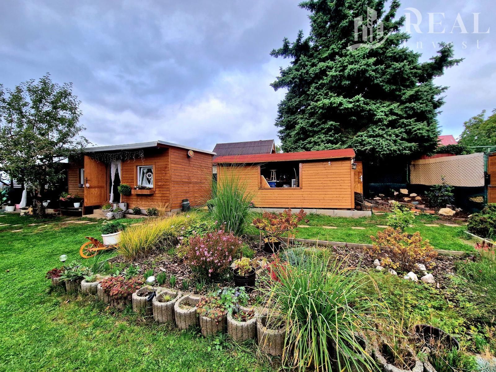 Zahrady, Bečov, 645 m²