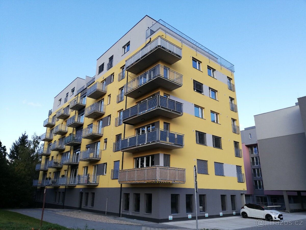 Garáže, Jihlava, 586 01