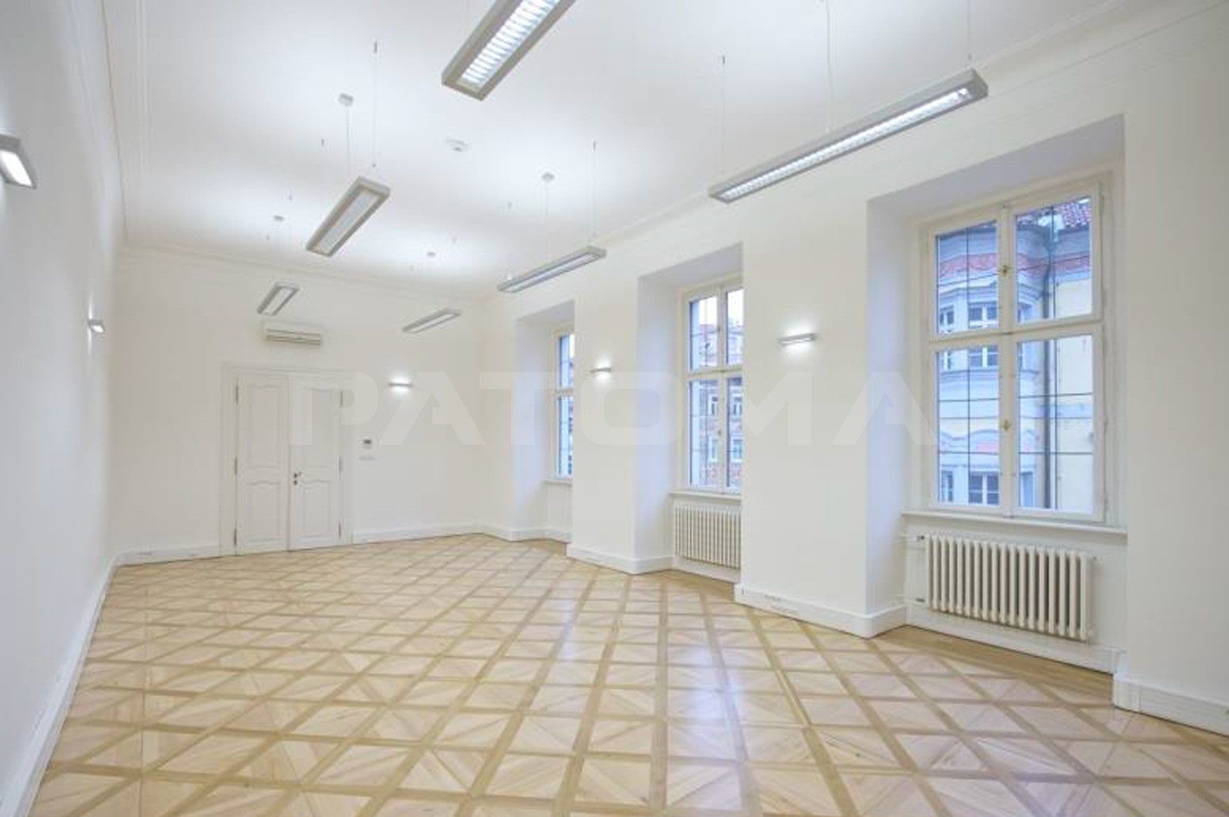 Pronájem kancelář - Malé náměstí, Praha, 1 481 m²