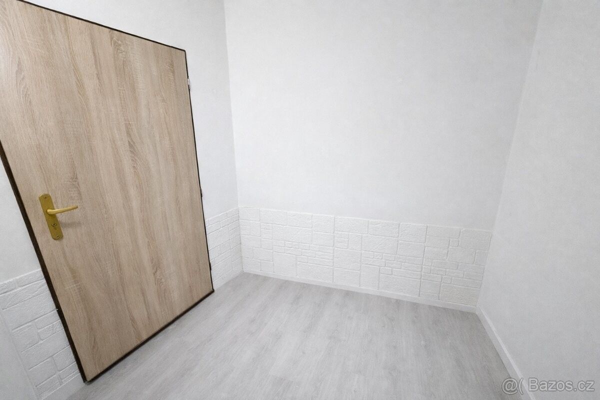 Byty, Horní Police, 471 06