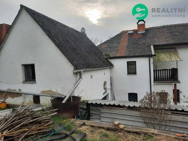 Prodej rodinný dům - Velké Žernoseky, 235 m²