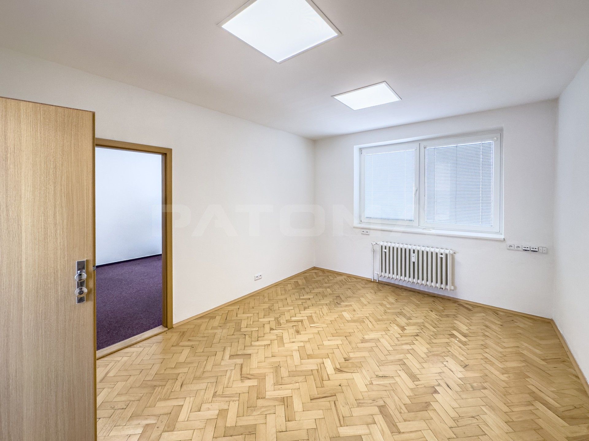 Pronájem kancelář - Jinonická, Praha, 32 m²