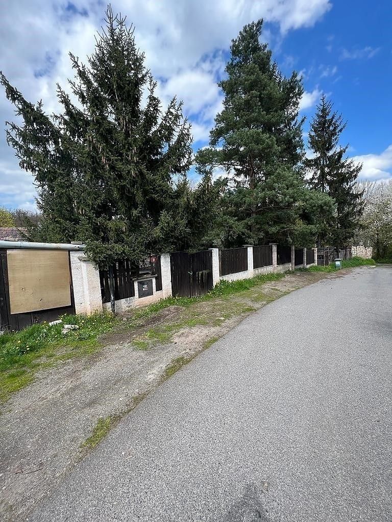 Prodej pozemek pro bydlení - Libušín, 1 516 m²