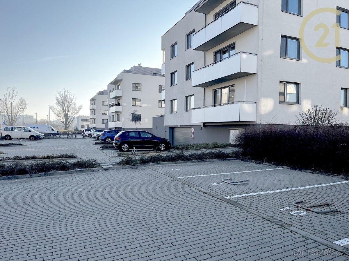 Prodej garáž - Slavkov u Brna, 684 01, 14 m²