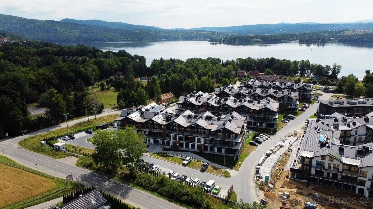 Byty, 987 66, Zahraničí