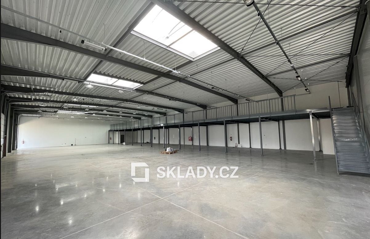 Sklady, Zápy, 540 m²