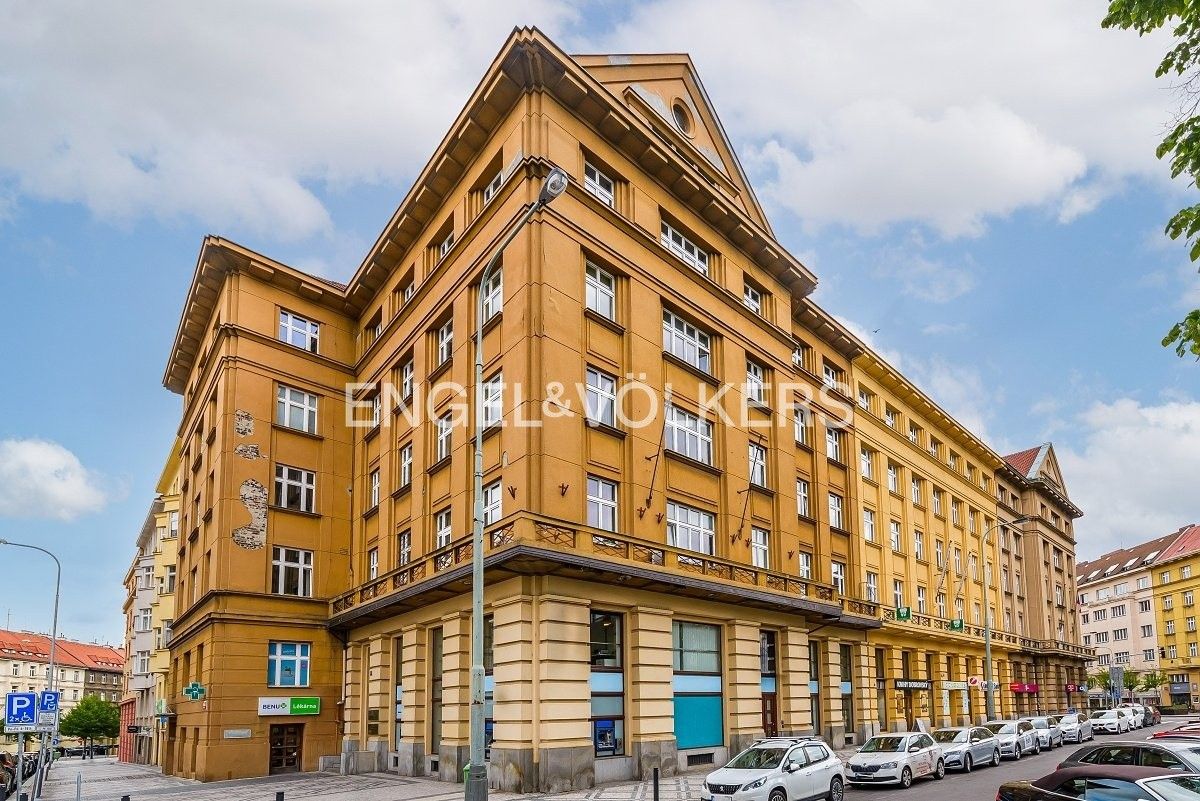 Obchodní prostory, Vítězné náměstí, Praha, 107 m²