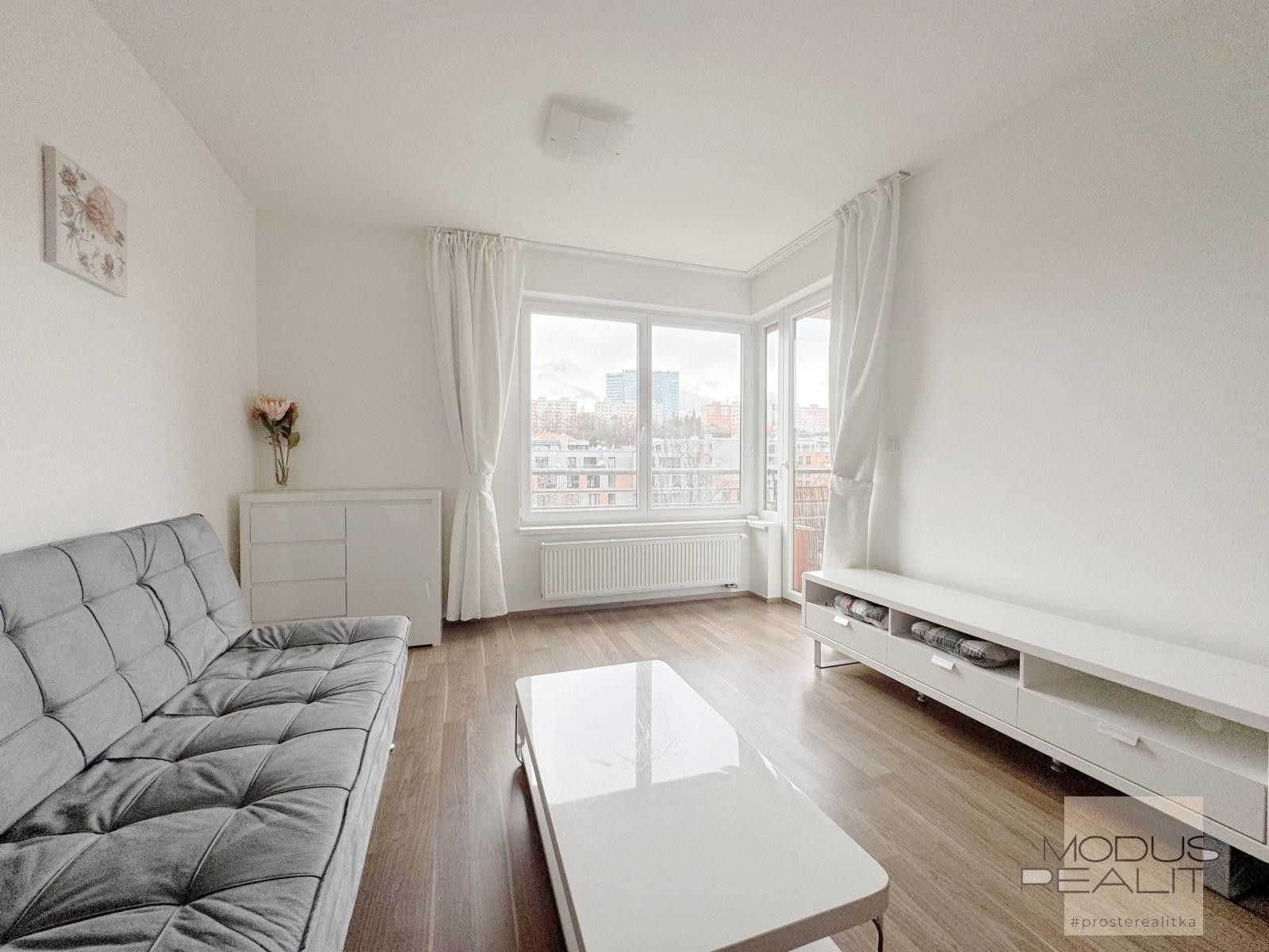 2+kk, Za Arielem, Praha, 50 m²